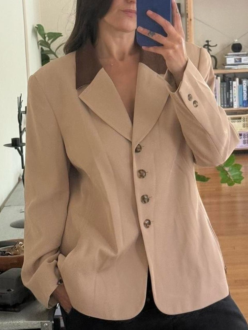 Kasper Two-Tone Beige Blazer with Brown Collar